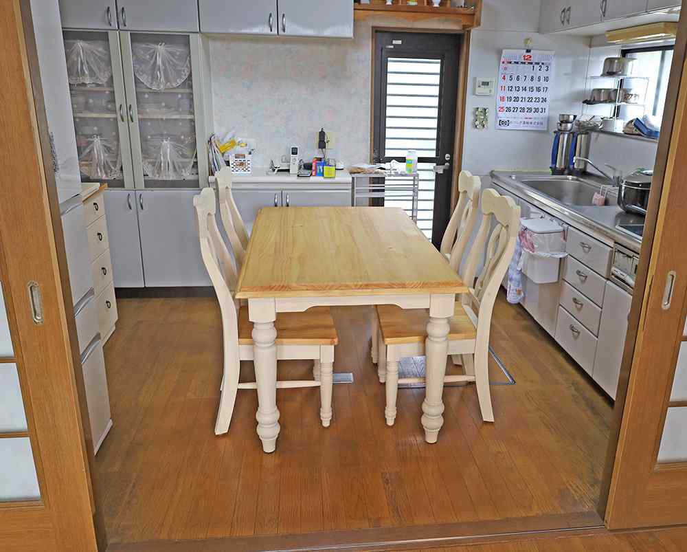 長く使えると人気のダイニング4人用テーブルセット
