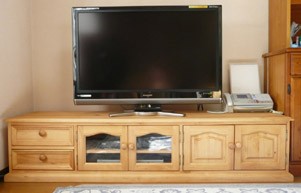 180幅カントリーテレビ台をお使いの様子