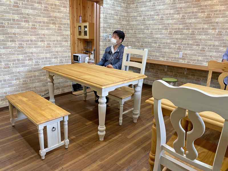 おしゃれな休憩室とフレンチカントリーダイニング