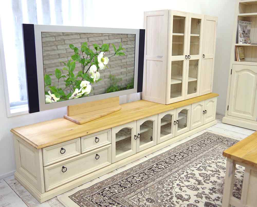 70インチ以上のテレビにも対応のリビングボード