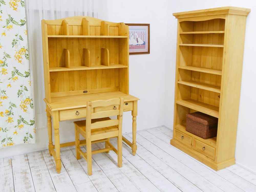 化学臭のしない学習デスク